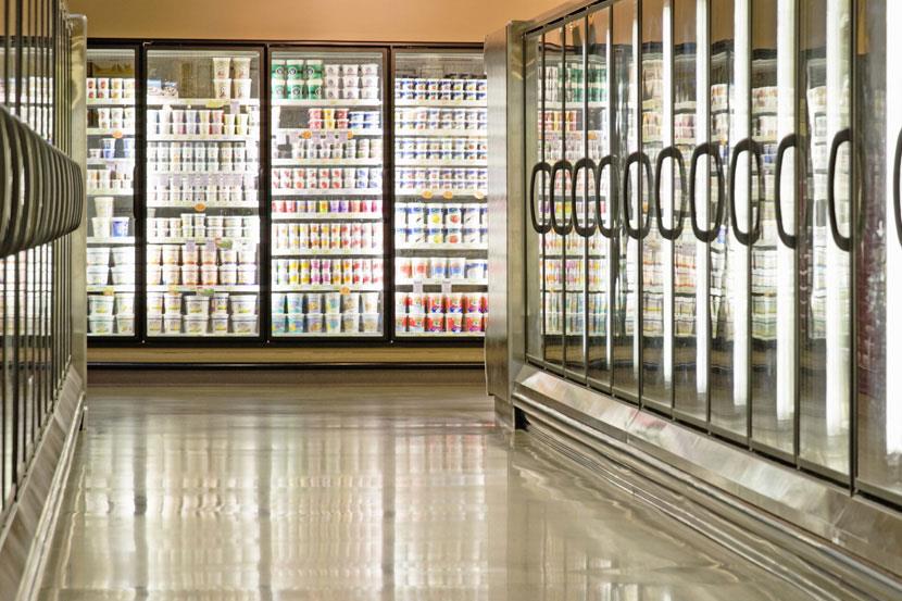 Refrigerated grocery store isle